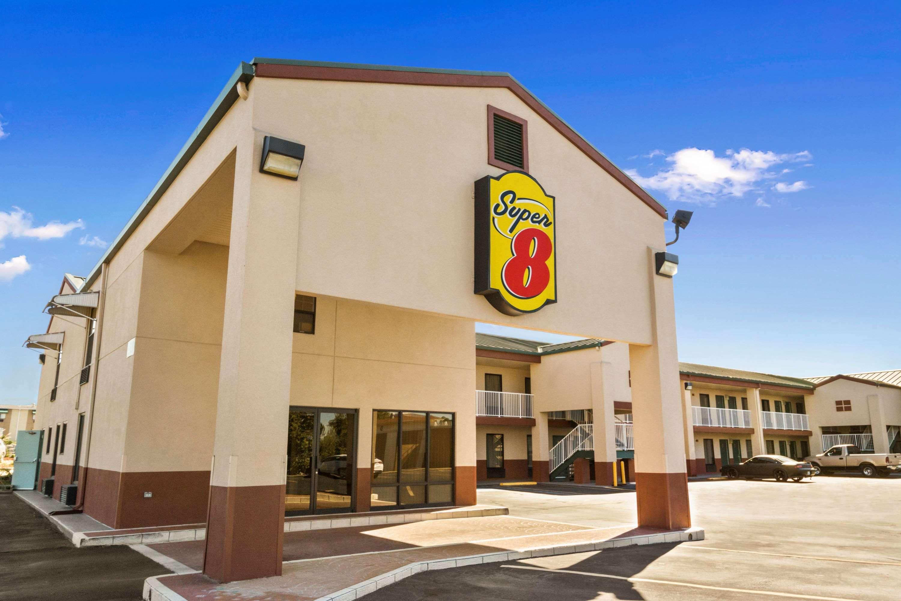 Super 8 By Wyndham Hattiesburg North Exteriör bild